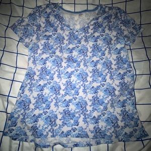 💙Blue and White Rose shirt🤍